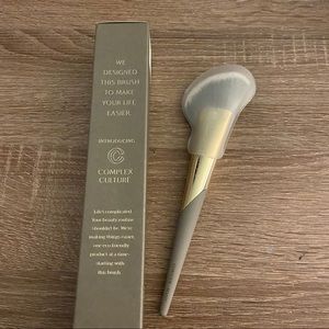 Complex Culture contour/blush brush